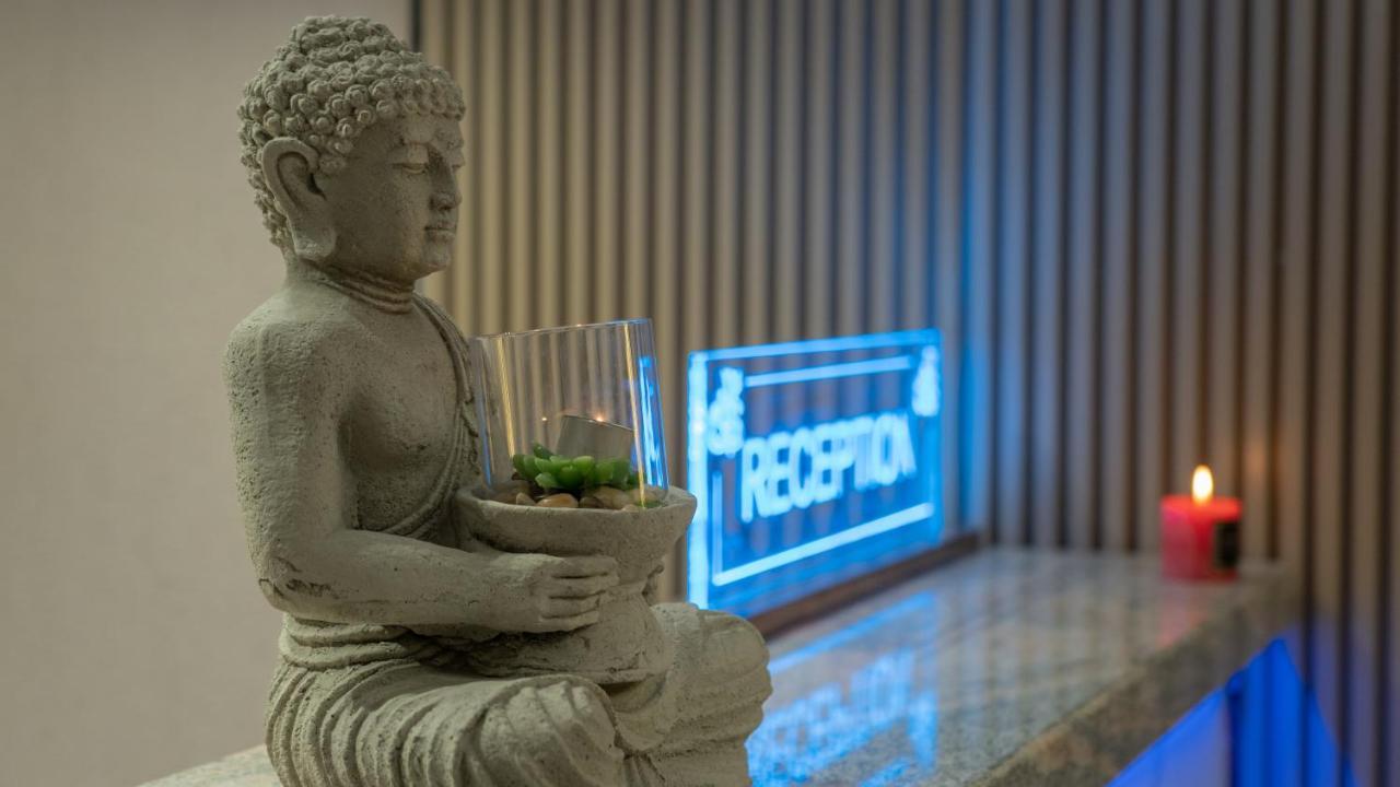 Doanesia Premium Hotel & Spa Tirana Exterior foto